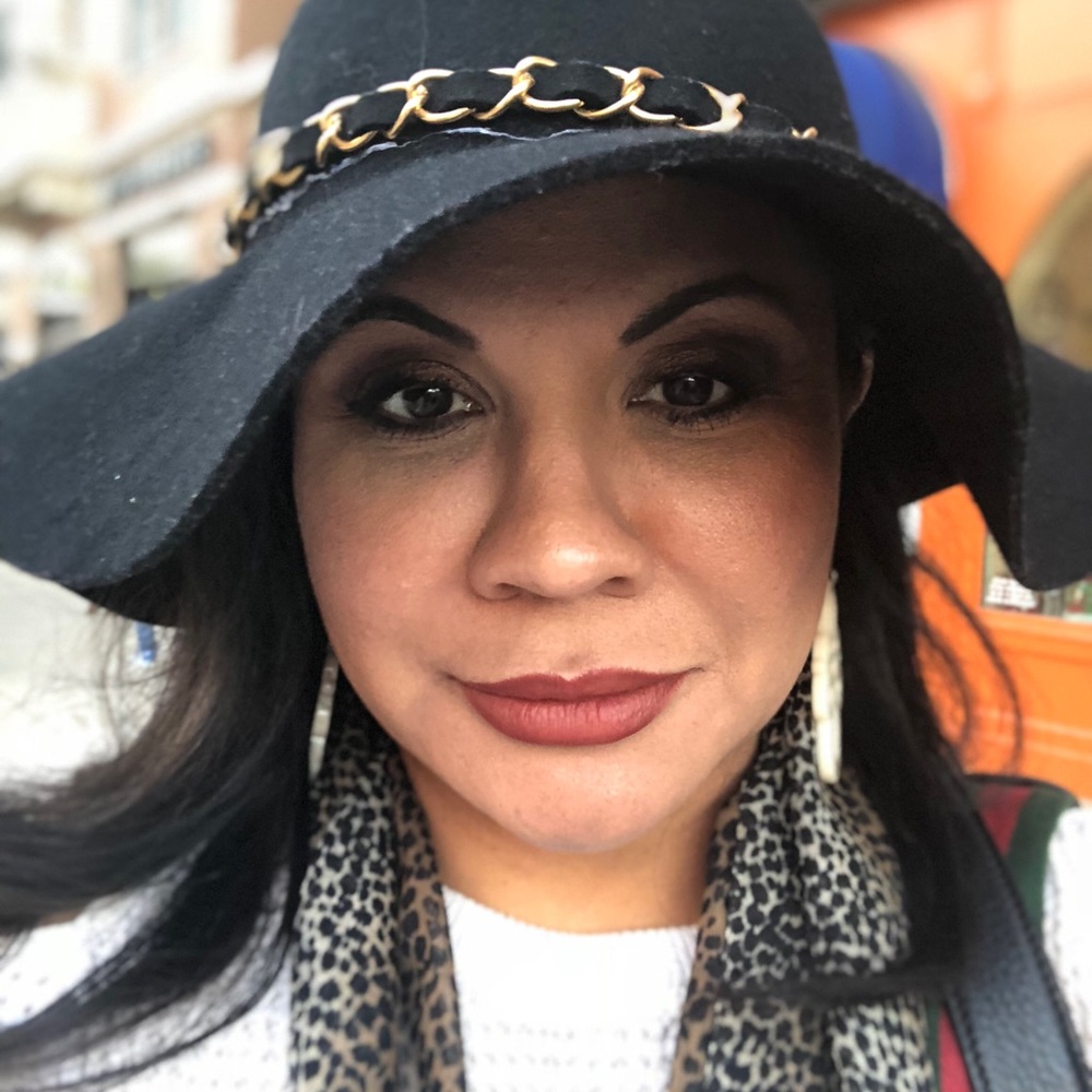 Meet your Posher, Brenda